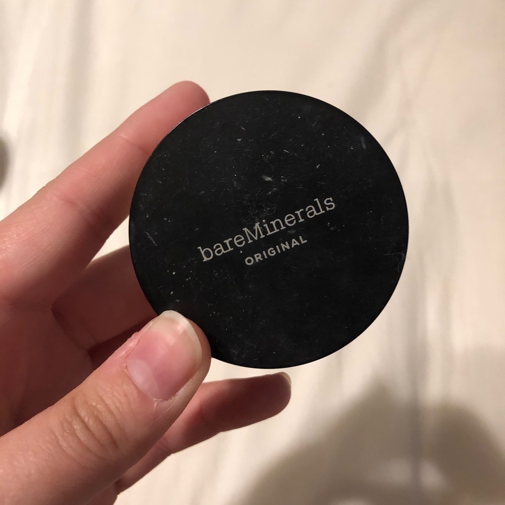 Bare minerals original in FAIRLY LIGHT 03